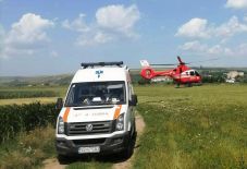 Lezuhant a teraszról egy másfél éves gyermek, az anyja utána esett