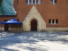 „Kemoterápia?”– megosztó a Kós Károly tervezte kolozsvári templom udvarának felújítása