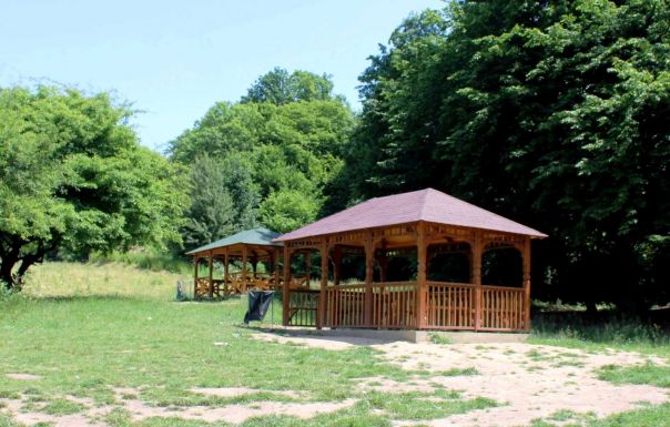 Felújított erdei útvonalak és piknikezőhely várja Zilah környékén a kirándulókat
