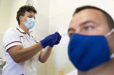Húszezren kapták meg a COVID-19 elleni vakcinát az elmúlt 24 órában