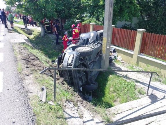Figyelmetlen előzés: hat személy sérült meg egy Maros megyei balesetben
