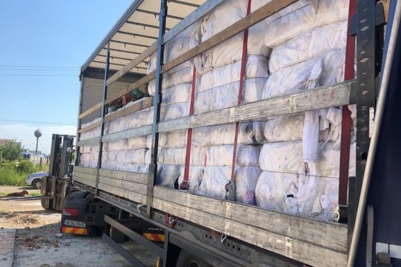 Illegális szemétszállítmányokat füleltek le a vámosok a borsi határállomáson