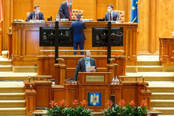 Az USR–PLUS alkalmasnak tartja Fábián Gyulát ombudsmannak, de egyik képviselője nem szavazza meg