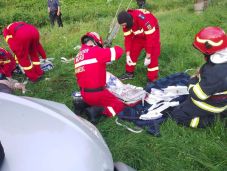 Elgázolt a vonat egy személyautót Maros megyében, a vezetője életét veszítette