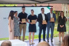 Okleveleket, díjakat vehettek át az erdélyi vállalkozói mentorprogram résztvevői