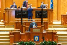 Az USR–PLUS alkalmasnak tartja Fábián Gyulát ombudsmannak, de egyik képviselője nem szavazza meg