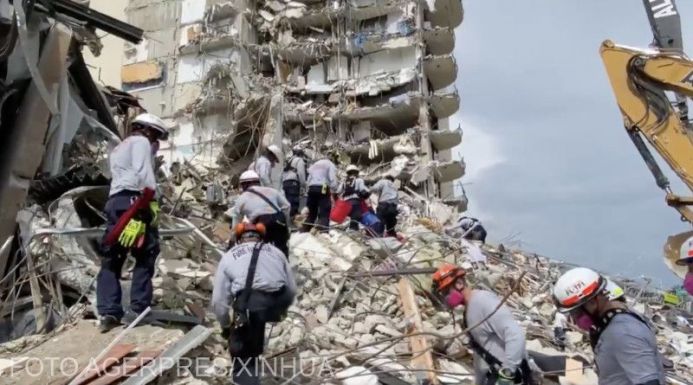 Százötvenre nőtt Miamiban az eltűntek száma
