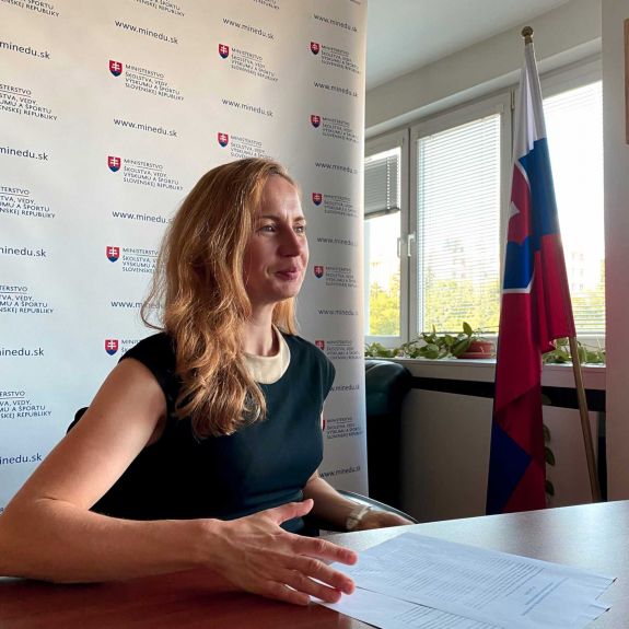 A szlovák miniszter alkalmatlanságának lett az áldozata a magyar oktatási államtitkár?