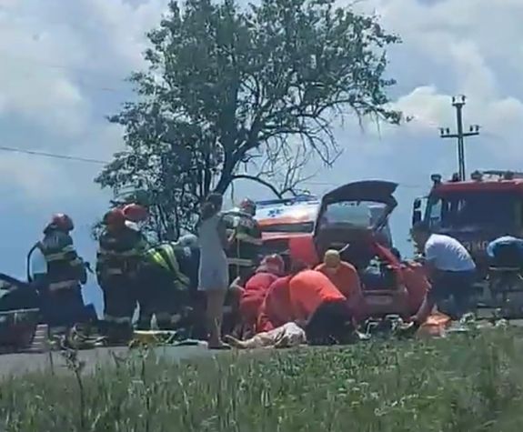 Két személy meghalt, négyen megsérültek egy székelyföldi autóbalesetben