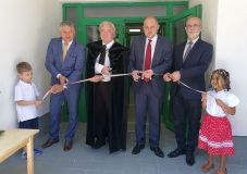 Átadták a magyar kormány támogatásával épült aradi magyar bölcsődét