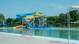 Indul a strandszezon Marosvásárhelyen – az első hétvégén ingyenes a belépés