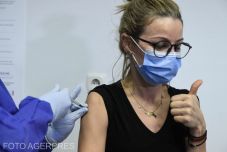 Megszavazta a parlament: szabadnapot kapnak az oltásra jelentkezők