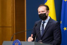 Hamarosan jóváhagyják az állami fizetés és nyugdíj halmozását tiltó tervezetet