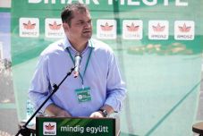 Cseke Attilát ellenszavazat nélkül választották újra a Bihar megyei RMDSZ élére