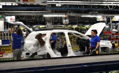 Legalább a jövő év közepéig tart a globális chiphiány