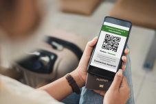 Uniós biztos: az uniós oltási igazolvánnyal biztonságos körülmények között nyaralhatunk