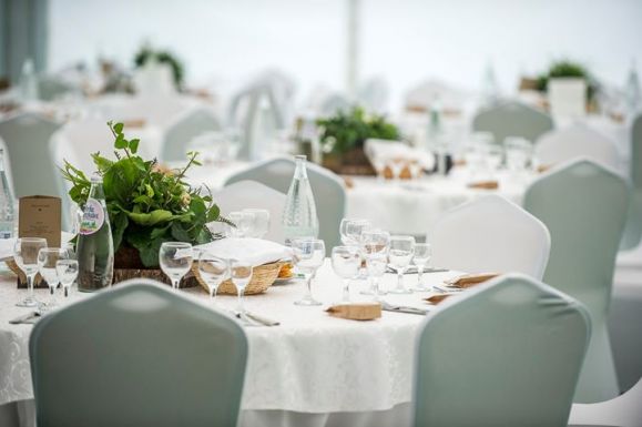 A házasulandók egy része idén sem tart lakodalmat: 2023-ra talán visszatér a megszokott esküvőszezon