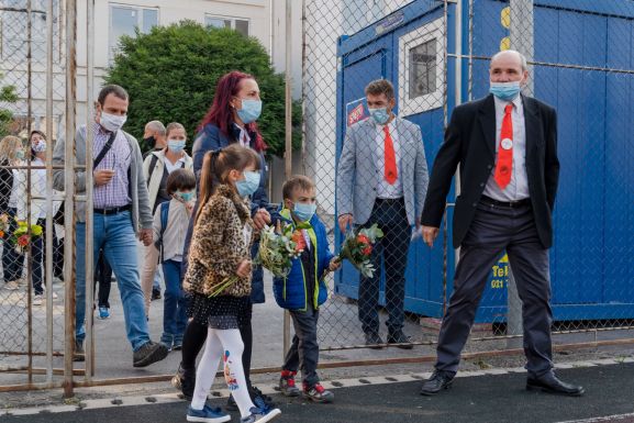 A tanügyminiszter optimista: ha nem lesz negyedik hullám, személyes jelenléttel kezdődik az új tanév