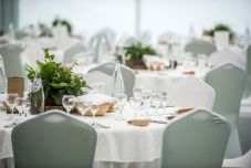 A házasulandók egy része idén sem tart lakodalmat: 2023-ra talán visszatér a megszokott esküvőszezon