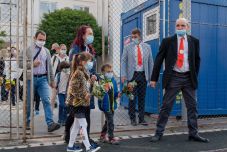 A tanügyminiszter optimista: ha nem lesz negyedik hullám, személyes jelenléttel kezdődik az új tanév