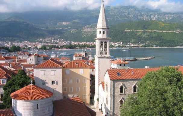 Közös pihenés és kezelés montenegróban, Montenegro, a fekete hegyek országa