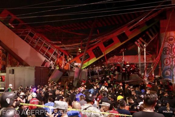 Híd omlott egy metrószerelvényre Mexikóvárosban, sok a halott és a sérült