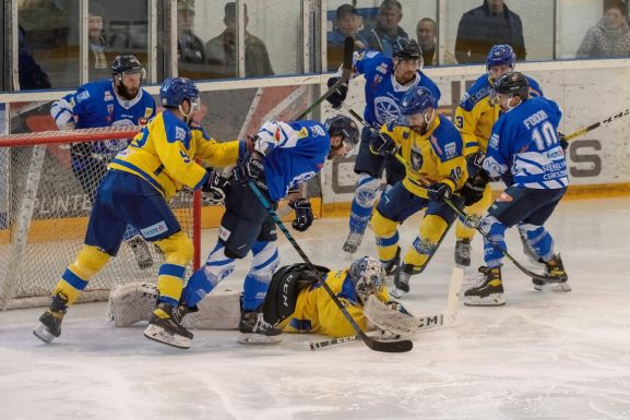 A Csíkszeredai Sportklub elleni drámai küzdelem után bajnok a Brassói Corona