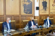 Raluca Turcan Sepsiszentgyörgyön: munkát adnék a szociális segélyezetteknek