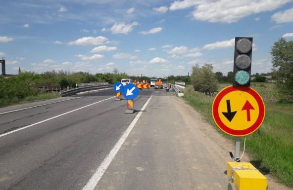 Hétfőtől két hónapig nem használhatják a kamionok a dél-erdélyi sztráda jelentős szakaszát