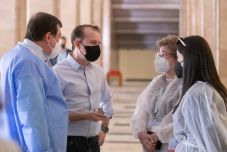 A kormányfő emlékeztette a lakosságot: mindenhol előjegyzés nélkül lehet oltakozni