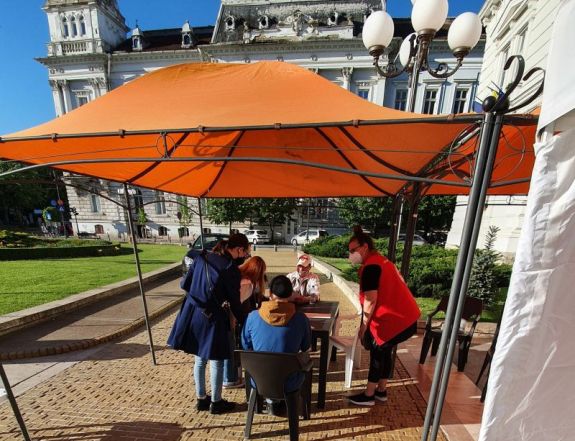 Kudarc volt az aradi oltási maraton, ezren sem kérték a vakcinát