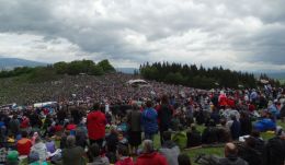 Hivatalos: engedélyezik a zarándoklatokat, az immunizáltak sport- és kulturális rendezvényeken is részt vehetnek