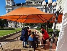 Kudarc volt az aradi oltási maraton, ezren sem kérték a vakcinát