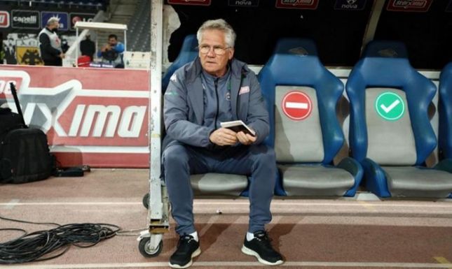 Már nem Bölöni László a Panathinaikosz edzője