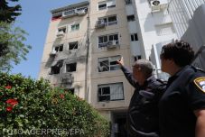 Két izraeli életét vesztette a Gázai övezetből indított rakéták becsapódása nyomán Askelónban