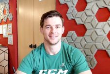 Hokiszezon-értékelés Becze Tihamérral: kipróbálná magát egy erősebb bajnokságban a Sportklub sztárja