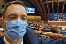 Csoma Botond: az ET szerint Románia nem toleráns a kisebbségi nyelvekkel szemben