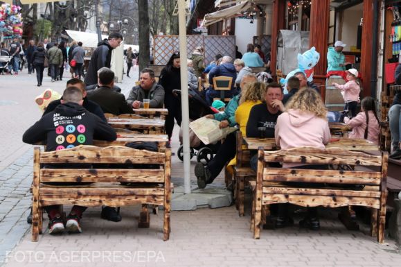 Vass Levente államtitkár: a maszk levétele lélegzetvétel az őszi, negyedik hullám előtt