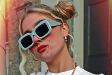 Pattanásokat vállaló, retusálatlan fotókkal hirdet az egyik nagy ruhaáruház