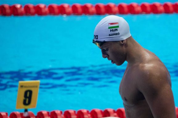 Vizes Eb: Szabó Szebasztián a legjobb idővel ment tovább 50 méter pillangón