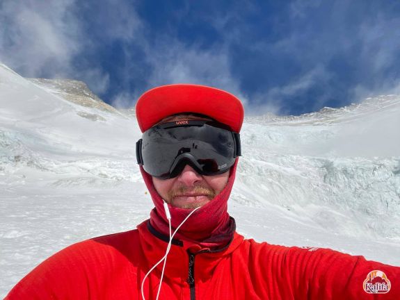 Varga Csaba elindult a Mount Everest-csúcs meghódítására
