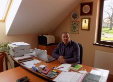 Felsőboldogfalva: község a város árnyékában, város a község ölelésében