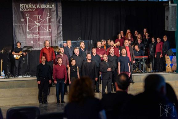 Ízelítőt kaptunk a Sepsiszentgyörgyön készülő István, a király rockoperából