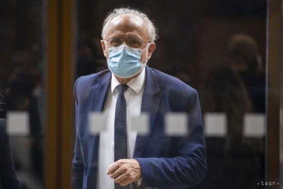 Lemond a földművelésügyi miniszter, miután őrizetbe vették a földalap vezetőjét, akit ő nevezett ki