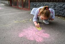 Színes gyereknapi programokat kínálnak Sepsiszentgyörgy főterén