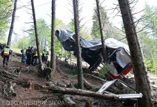 Szabadlábra helyeztek három gyanúsítottat az olasz drótkötélpálya-baleset ügyében