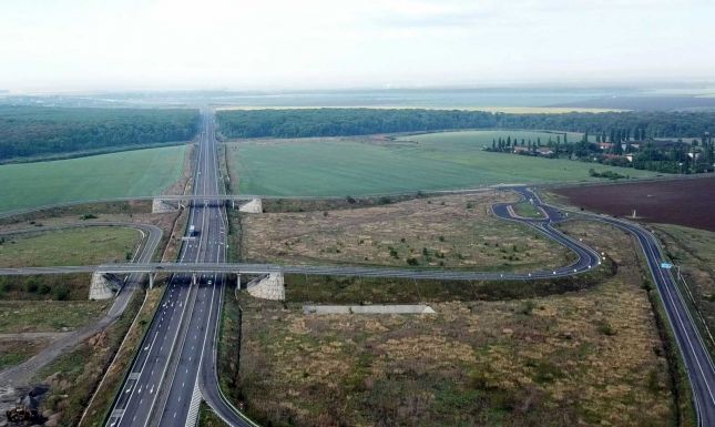 Κατασκευή αυτοκινητόδρομου ρουμανικού τύπου: παραδόθηκε πριν από έξι μήνες, εξακολουθούν να εργάζονται σε αυτήν