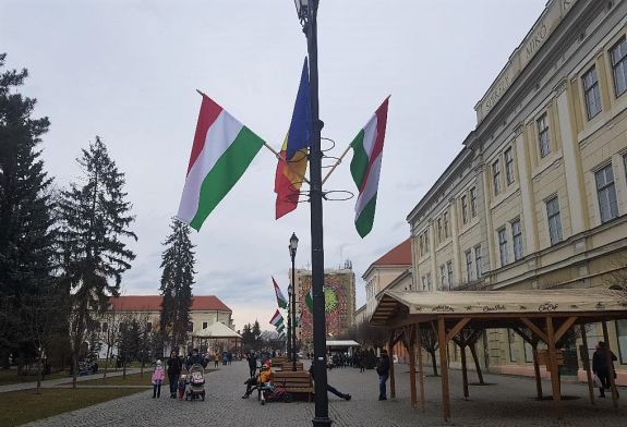 Idén is szemet szúrt a magyar zászló Sepsiszentgyörgyön