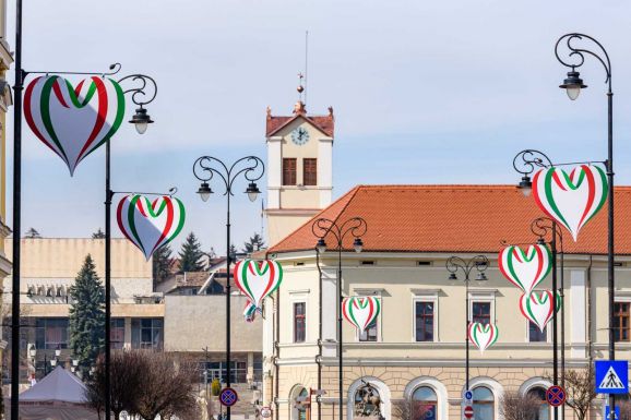 Bírságok a magyar jelképek miatt: egyértelműsíteni készül az RMDSZ a zászlótörvényt
