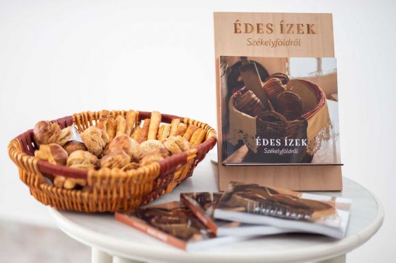 Ajándékkönyvvel népszerűsítik Székelyföld édes ízeit
